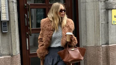 Пальто с меховым воротником – последняя тенденция street style, которую надо попробовать