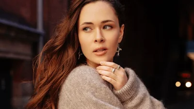 Секреты красоты Юлии Саниной: какие люксовые бьюти-средства использует певица ежедневно