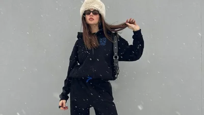 Весы мечтают о жизни, как в кино, а Рыбы скупают все на новогодних скидках: гороскоп на 7 декабря