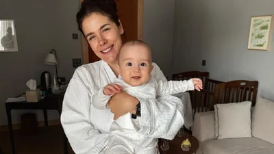 Іванна Онуфрійчук показала 6-місячного сина з паспортом і розповіла, яке він отримав громадянство