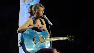 Зламане взуття Тейлор Свіфт врятувало життя жінці: подробиці неймовірної історії