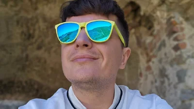 Анатолий Анатолич показал архивное фото с Дмитрием Комаровым, который исчез с радаров поклонников