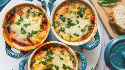 Жульен с курятиной и грибами – изысканная закуска для праздничного стола