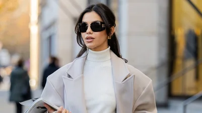 Роскошный и классический: как создавать зимние образы в белом цвете