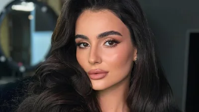 Анна Трінчер зізналась, чому залишила собі каблучку після розлучення з Волошиним