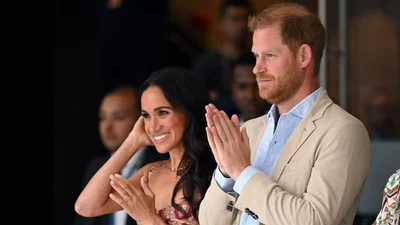 Принц Гаррі та Меган Маркл поділилися різдвяною листівкою з рідкісним фото доньки і сина