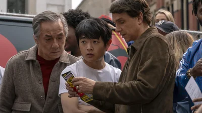 Совсем седой: Джеки Чан учит кунг-фу в новом трейлере фильма "Каратэ Кид: Легенды"