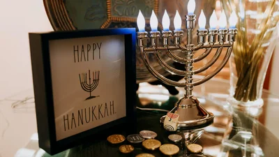 Светлые поздравления с Ханукой, которые согреют сердце