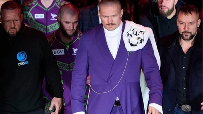 Символизм костюма Александра Усика: дизайнер раскрыла детали образов, созданных для победы