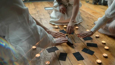 Рождественская магия: семь простых гаданий, которые стоит попробовать