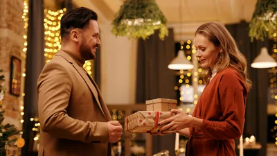 Секреты идеальных подарков: что подарить любимому и любимой на Рождество