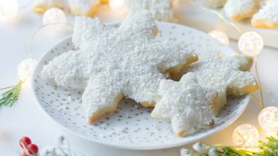 4 простых рецепта печенья на Новый год, которые легко приготовить дома