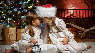 Топ листівок для привітання з Новим роком 2025, які ідеально підійдуть до свята