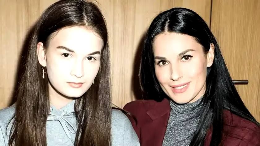 Дочь против, но Маша Ефросинина наконец рассказала где живет и на кого учится Нана - 671592 Дочь против, но Маша Ефросинина наконец рассказала где живет и на кого учится Нана - фото 671592