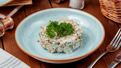 Класичні салати на Новий рік, без яких важко уявити свято