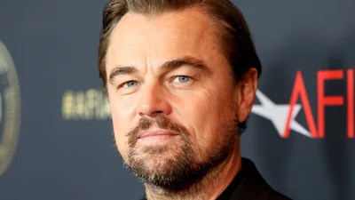 Красавчика Леонардо Ди Каприо подловили на пляже с сексапильной Витторией Черетти