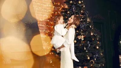 Віршовані привітання з Новим роком 2025 та дуже атмосферні листівки до свята