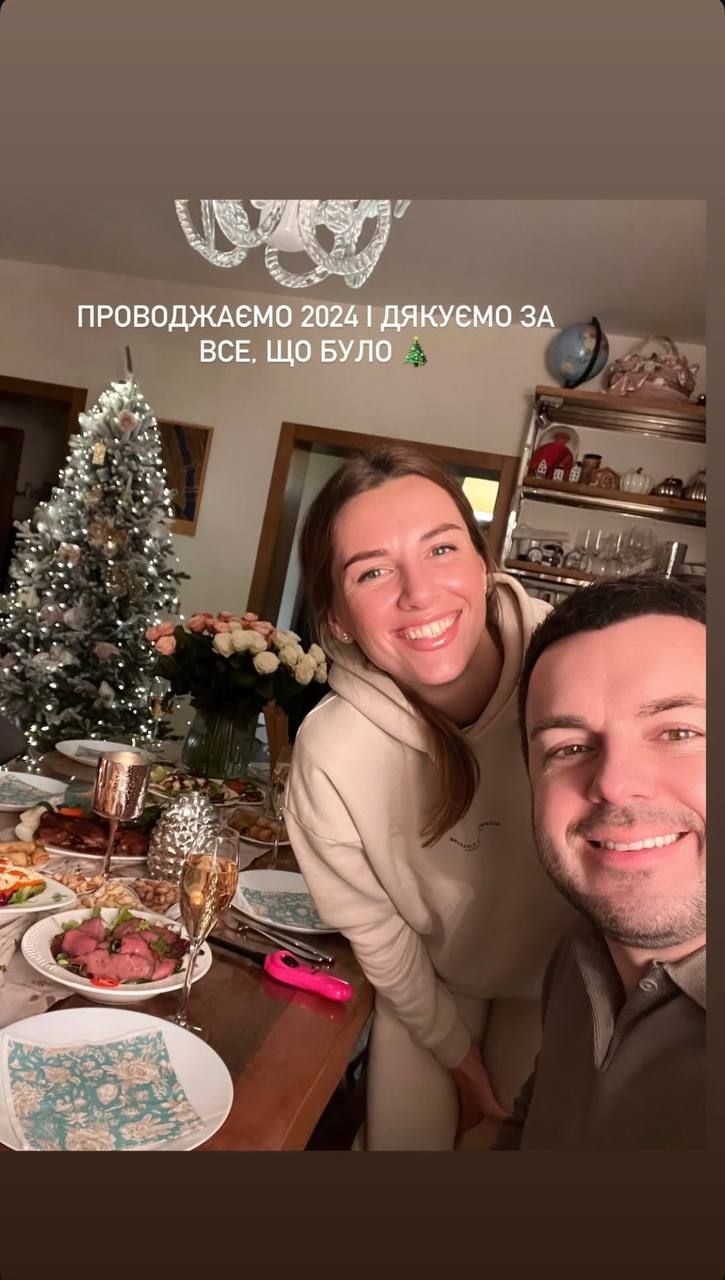 На роботі, на відпочинку, вдома: українські зірки показали, як зустріли Новий 2025 рік - фото 673221