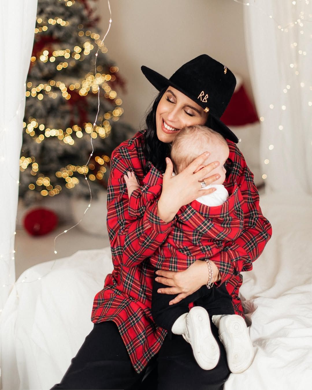 Джамала сделала стильную фотосессию с сыновьями в Family Look – фото - 673416 Джамала сделала стильную фотосессию с сыновьями в Family Look – фото - фото 673416