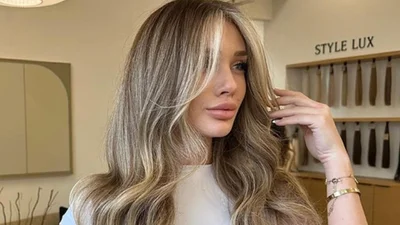 От холодного блонда до теплой карамели: красивые оттенки для окрашивания волос, которые никогда не выйдут из моды