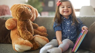 Особые поздравления с Днем дочери 2025, которые растрогают твою дочь до слез - стихи украинских поэтов и открытки