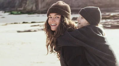 Даша Кацурина растрогала фото, как Дантес учит уроки с ее детьми