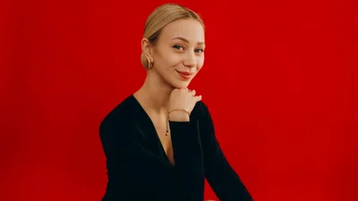 Катерина Репяхова показала себе до, під час і після ринопластики й заявила, що планує ще 2 нові операції