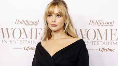 У прозорій сукні й без білизни: 3 найсміливіші образи Дженніфер Лоуренс