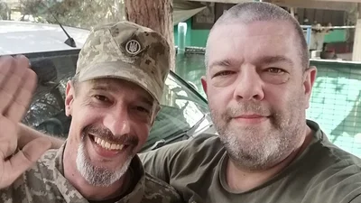 Ведучий Максим Неліпа, якого поранило на фронті, розповів про свій стан