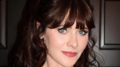 Зоуї Дешанель показала, що залишилося від її будинку дитинства: шокуючі "до" та "після"