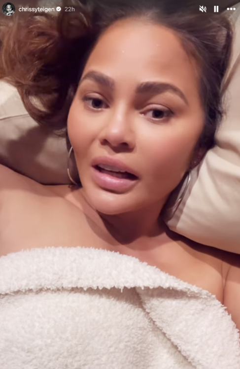 Известная американская модель предлагает ввести комендантский час для TikTok - 678882 Известная американская модель предлагает ввести комендантский час для TikTok - фото 678882