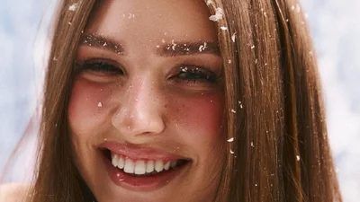 Як врятувати сухі губи: 4 дієві б'юті-поради для холодної пори