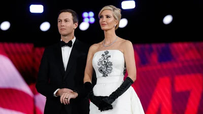Словно принцесса: Иванка Трамп выбрала изящный образ для инаугурационных балов отца