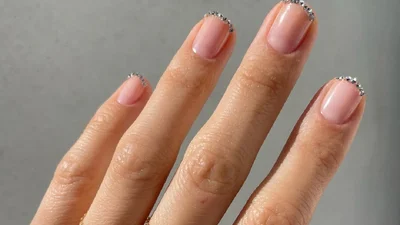 Корона для нігтів: три унікальні дизайни манікюру, які стануть трендом 2025 року