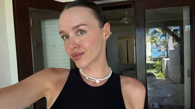 Блогерша Алина Френдий отправилась на отдых с сыном в экзотический уголок мира