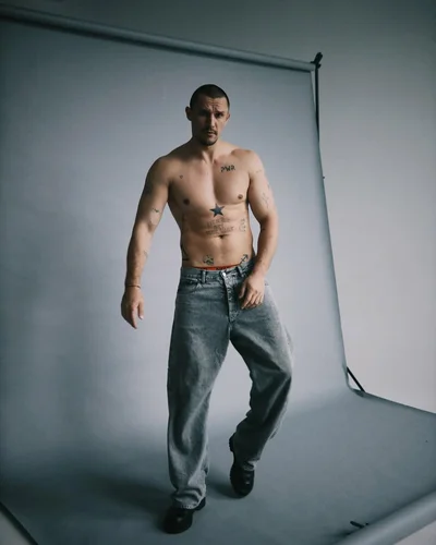 Ресейлік атақты порноның үйдегі бейнелері