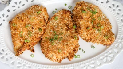 Все обожают эти сочные куриные отбивные: простой рецепт