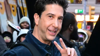 Зірку "Друзів" Девіда Швіммера помітили на побаченні зі студенткою