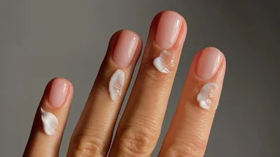 Як видалити гель-лак вдома: інструкція для початківців