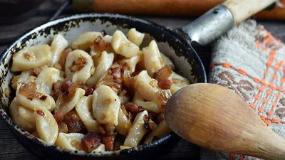 Галушки с зажаркой без вымешивания - быстрый обед, который станет твоим любимым