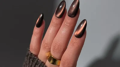 Денежный маникюр на февраль 2025: 3 изящных дизайна ногтей для финансового успеха