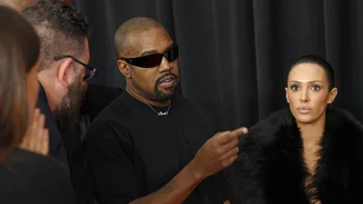 Канье Уэст поплатился за обнаженную Бьянку Цензори, потеряв контракт на 20 миллионов долларов