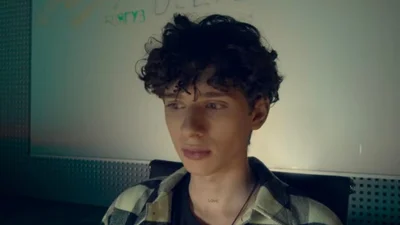 Скандальный участник Нацотбора-2025 представил клип на песню "AMNESIA" в ответ на критику - видео