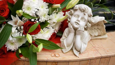 Кращі привітання з Днем ангела Луки 2025: листівки та проза від щирого серця для особливого імені