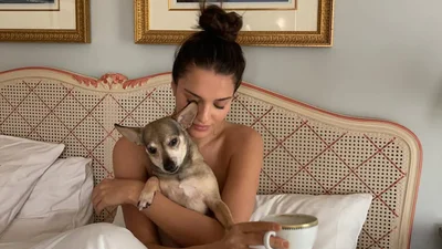 Як пережити День Валентина, якщо ти сама – і навіть отримати кайф