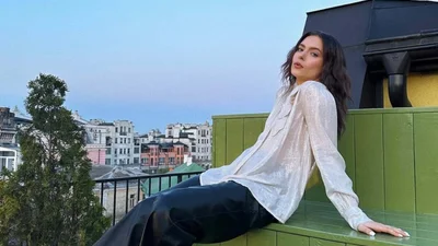 Дочь Елены Кравец неожиданно показала своего парня, с которым нежилась в постели гостиничного номера - фото