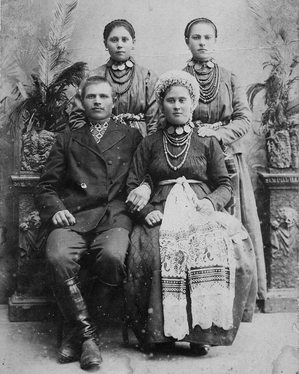 Как женились 100 лет назад: забытые обряды украинской свадьбы: - фото 685346