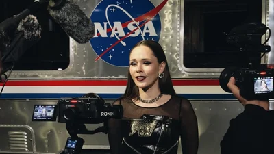 Юлия Санина в Космическом центре Кеннеди "запустила" ракету на Луну