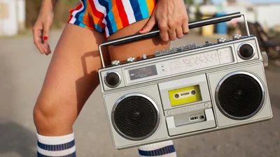 День радио 2025 - неординарные открытки и картинки для поздравления