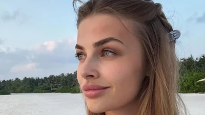 Мамочка двух крошек Влада Зинченко соблазняет безупречным телом в купальнике